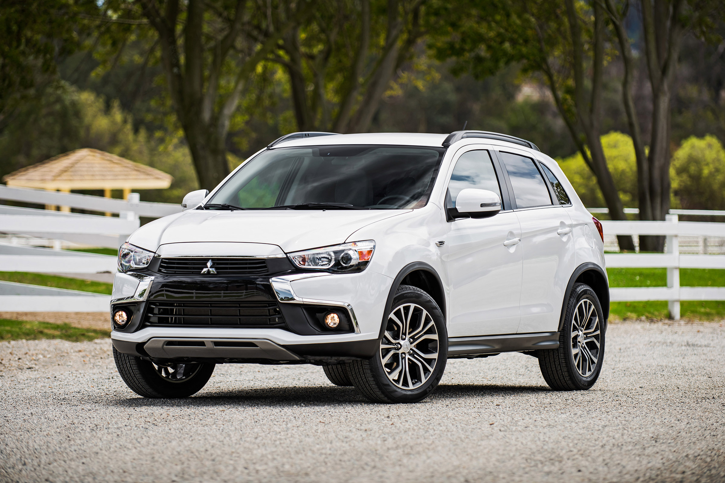 Mitsubishi ASX - front