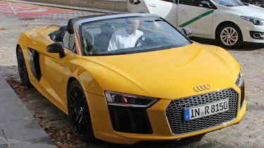 Audi R8 Spyder - spied side/front