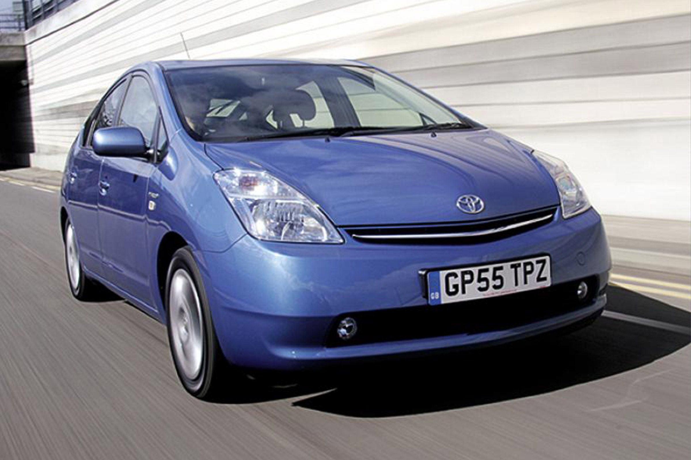 Toyota Prius Mk2 - front