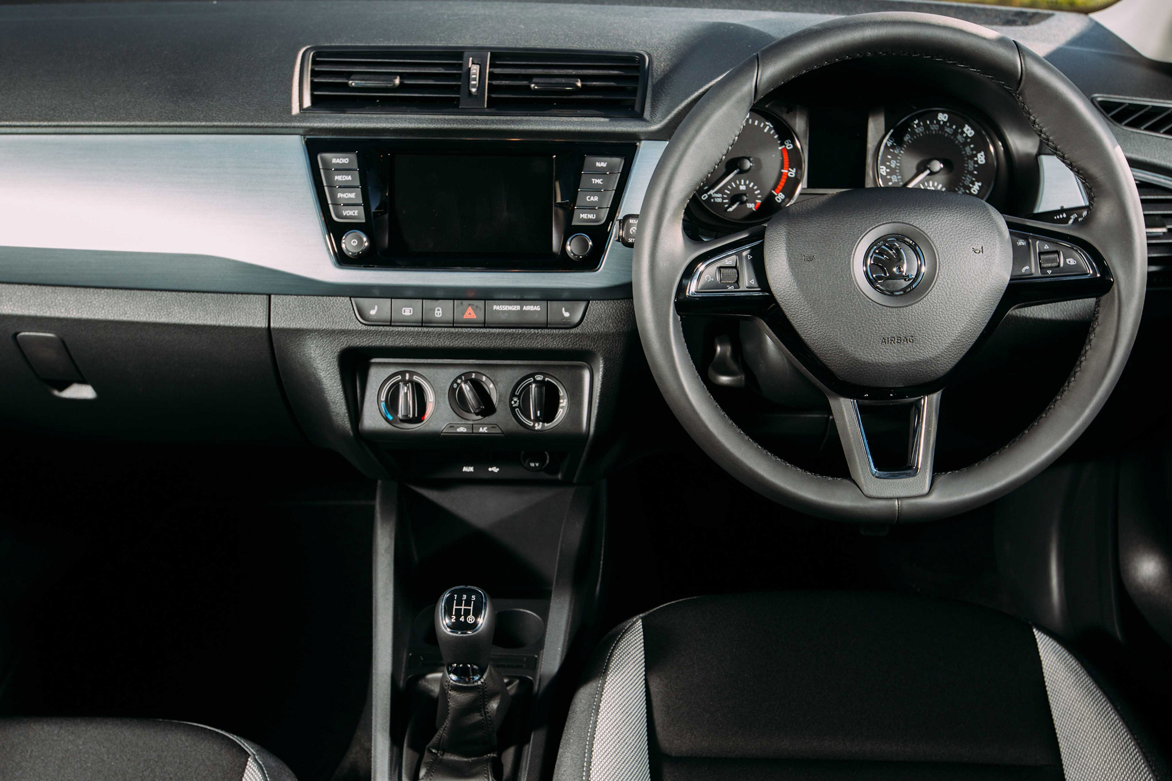 Skoda Fabia Colour Edition - dash