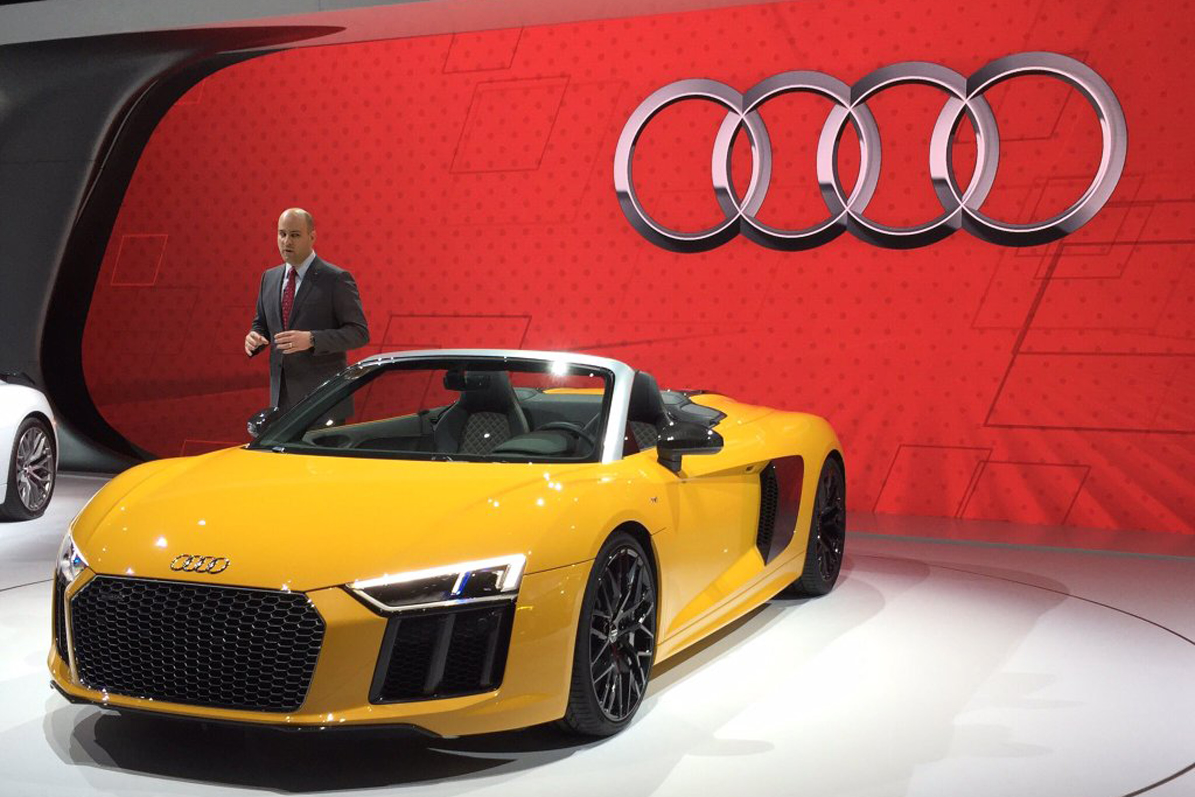 Audi R8 Spyder New York show 2016 front