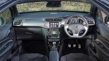 DS 3 Cabrio 2016 review - interior