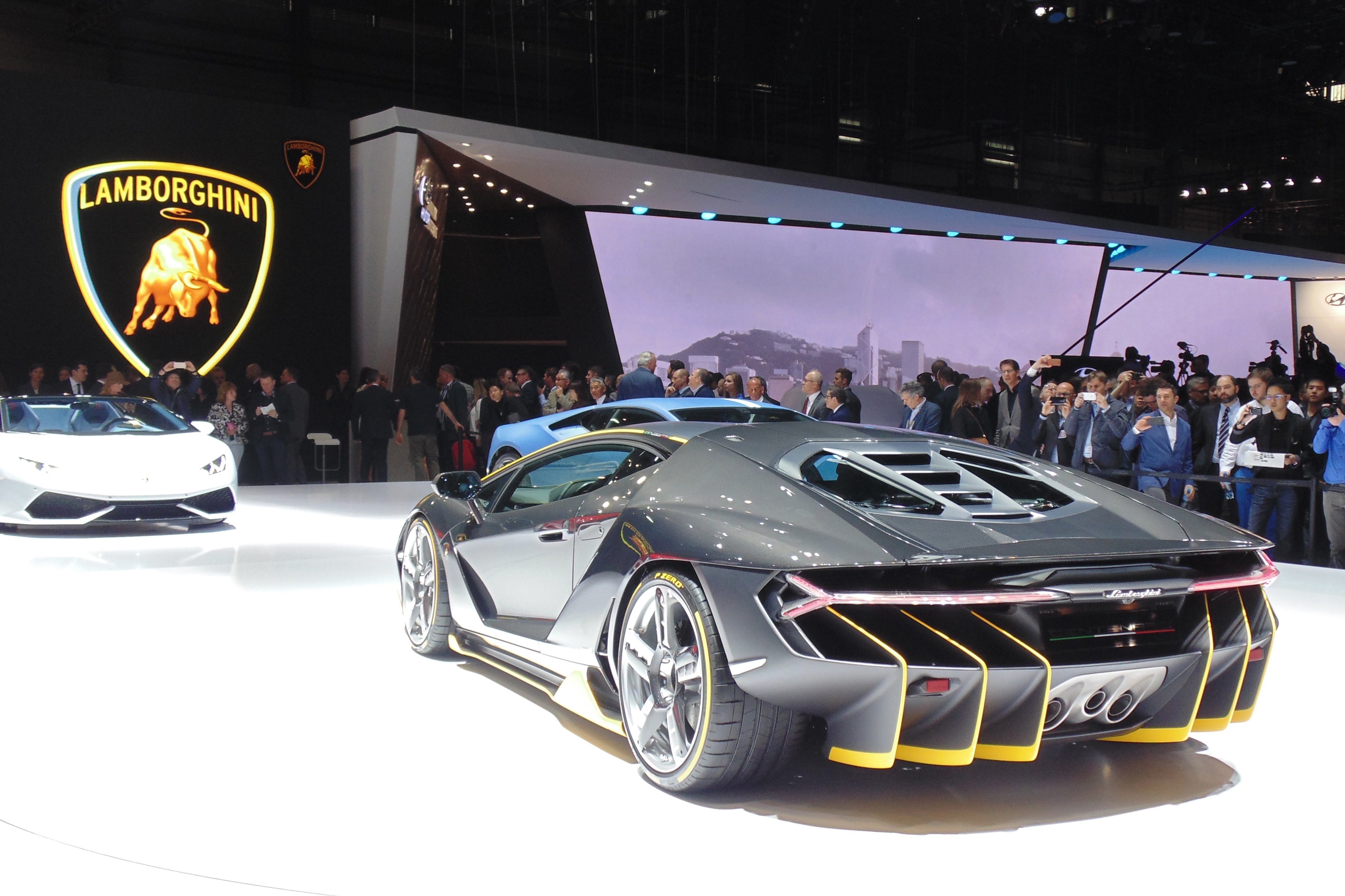 Geneva Motor Show 2016 - Lamborghini Centenario 3