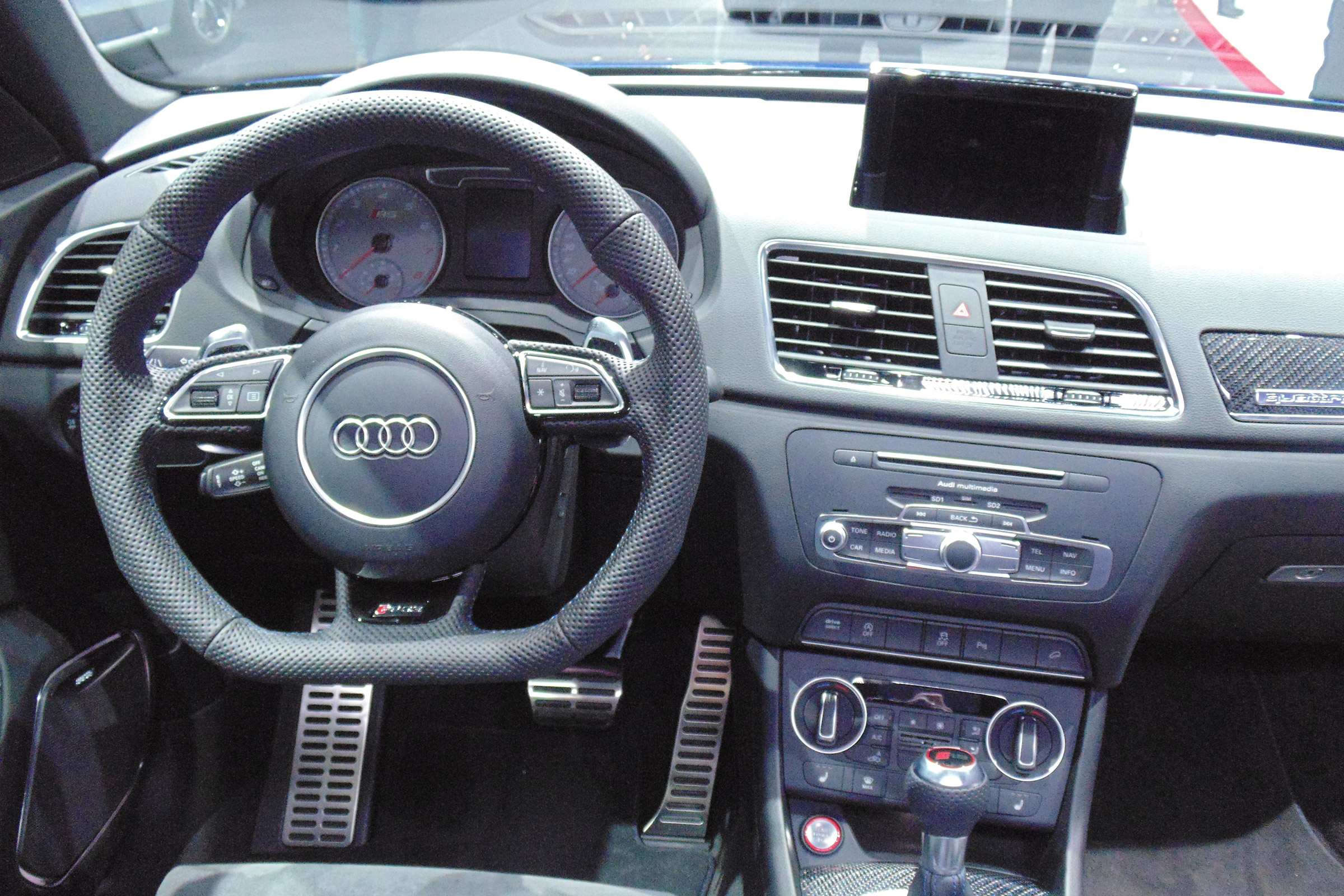 Audi RS Q3 Performance - Geneva show interior