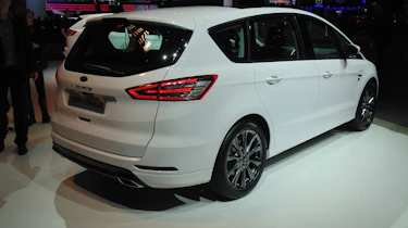 Ford S-MAX Vignale Geneva - rear three quarter