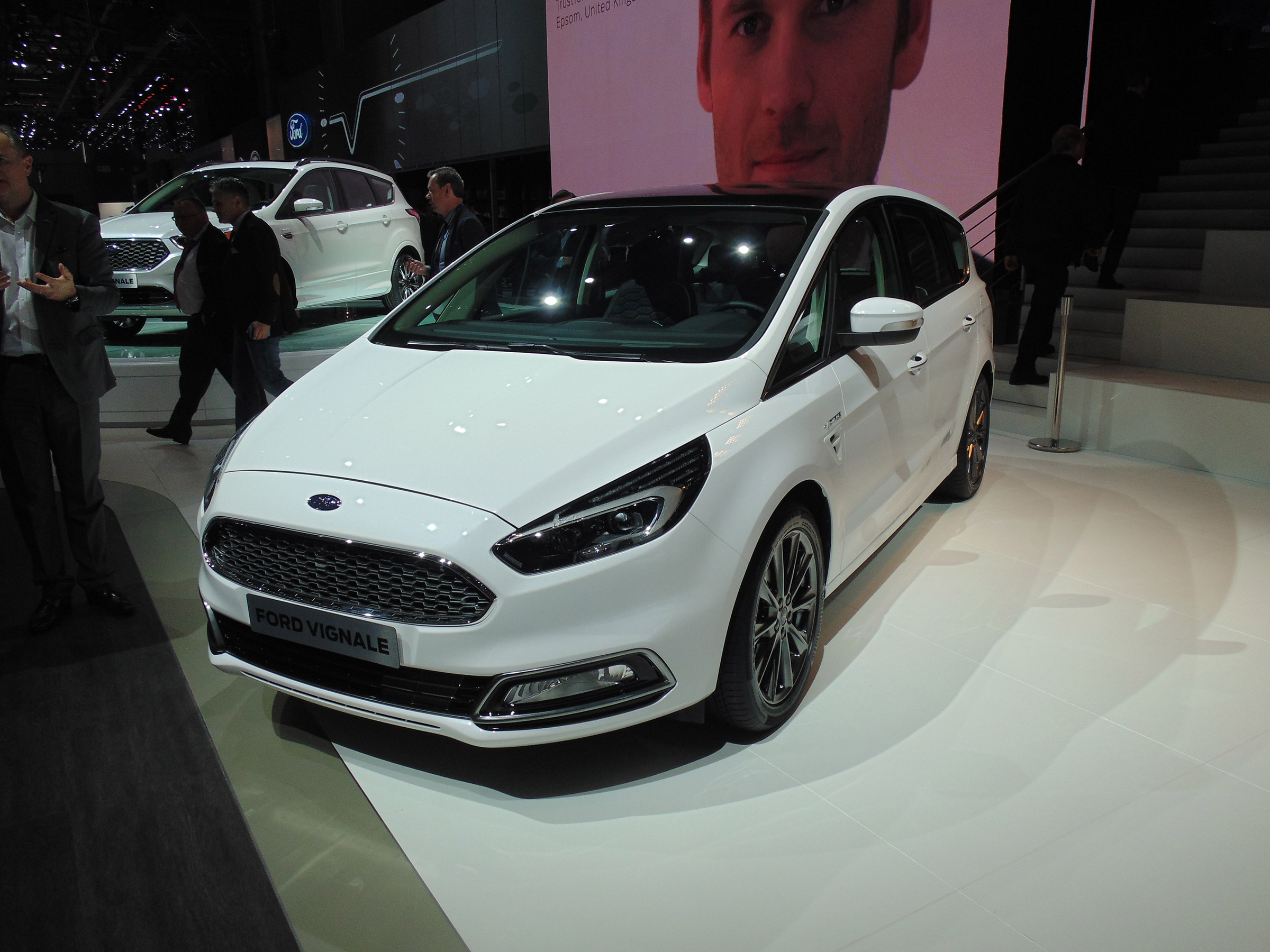 Ford S-MAX Vignale Geneva - front three quarter