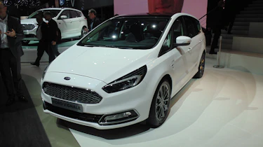 Ford S-MAX Vignale Geneva - front three quarter