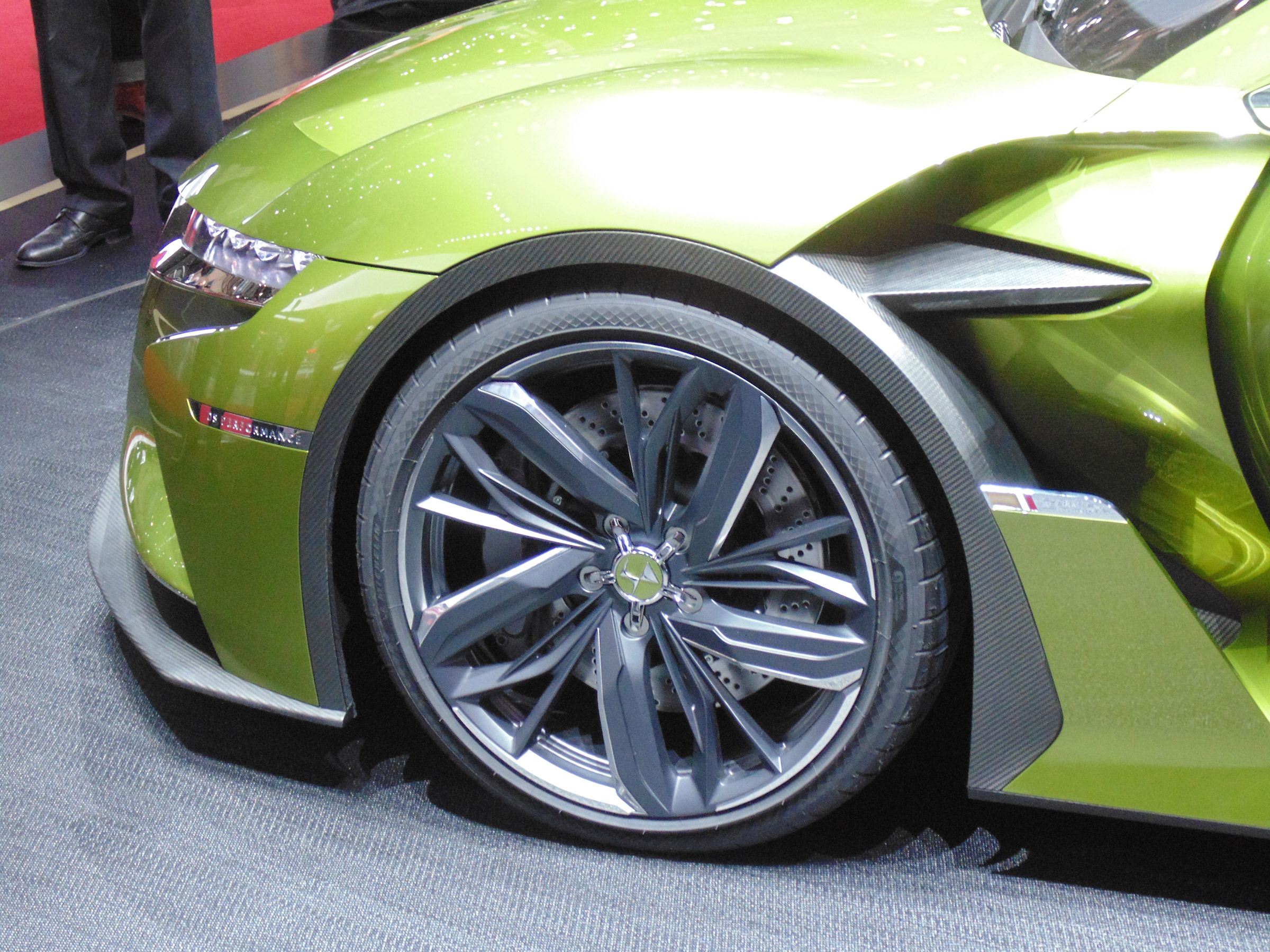 DS E-Tense Geneva - wheel