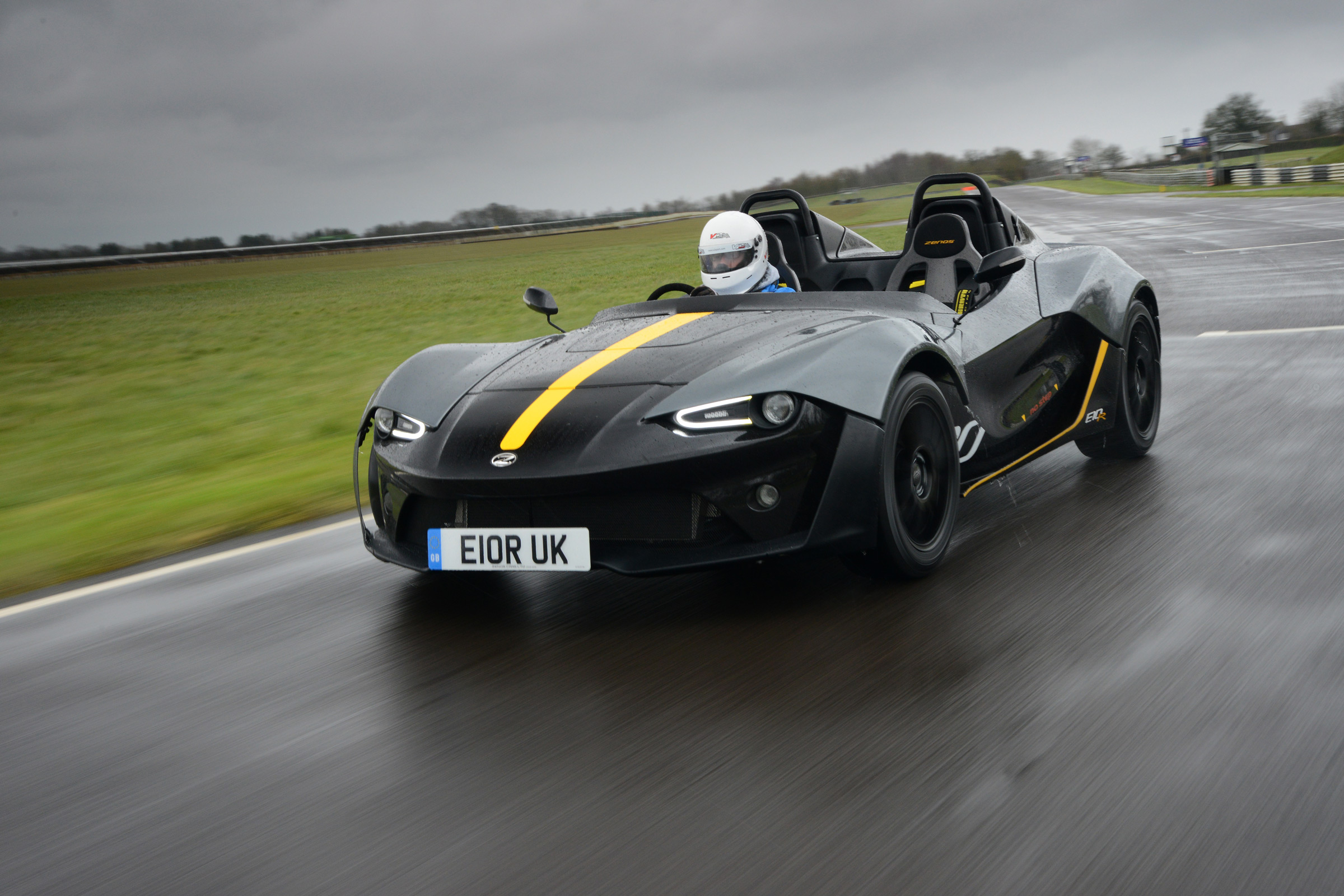 Zenos E10 review - front cornering 2