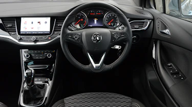 Vauxhall Astra Sports Tourer diesel 2016 - interior