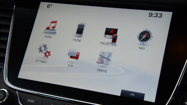 Vauxhall Astra Sports Tourer diesel 2016 - touchscreen