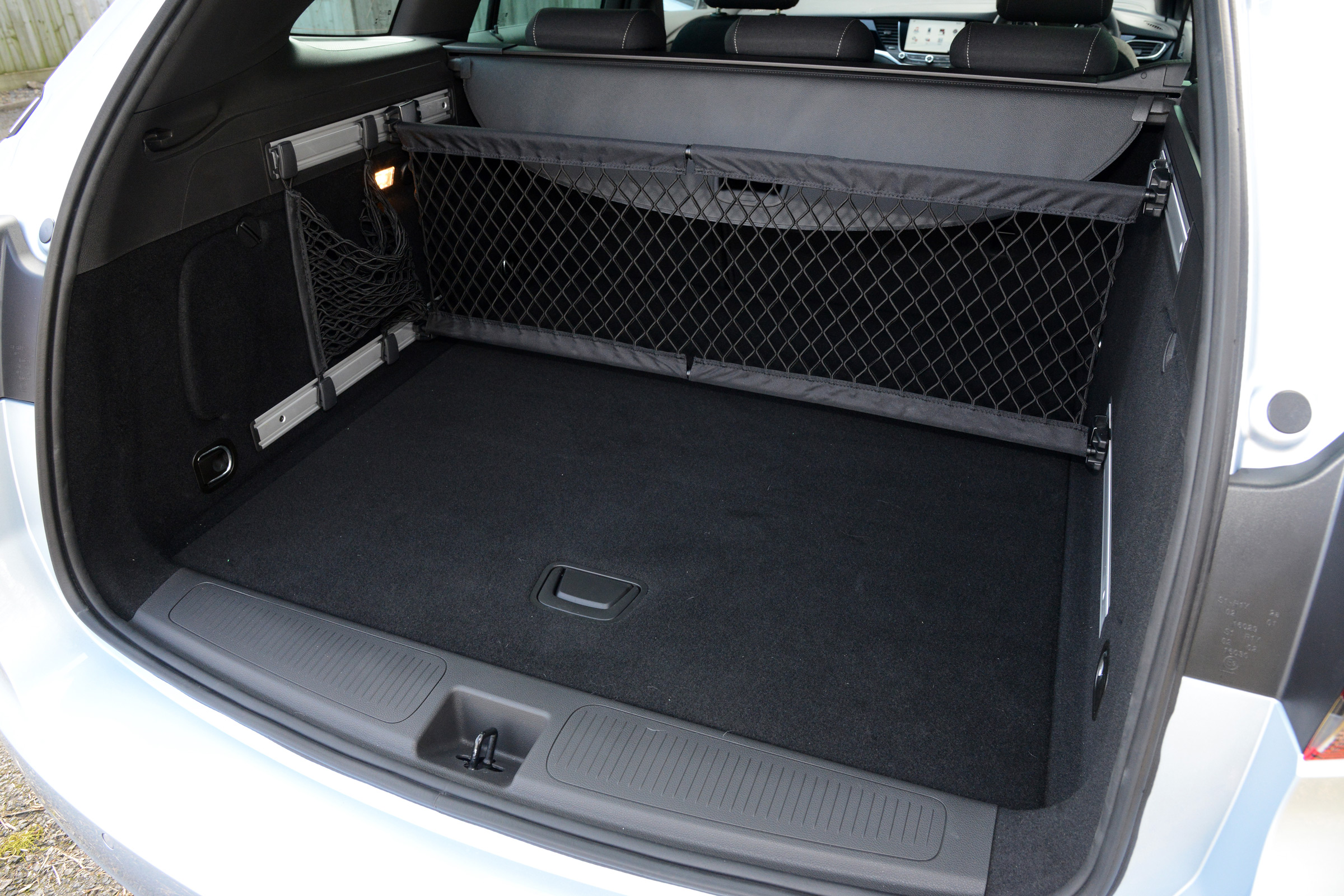 Vauxhall Astra Sports Tourer diesel 2016 - boot