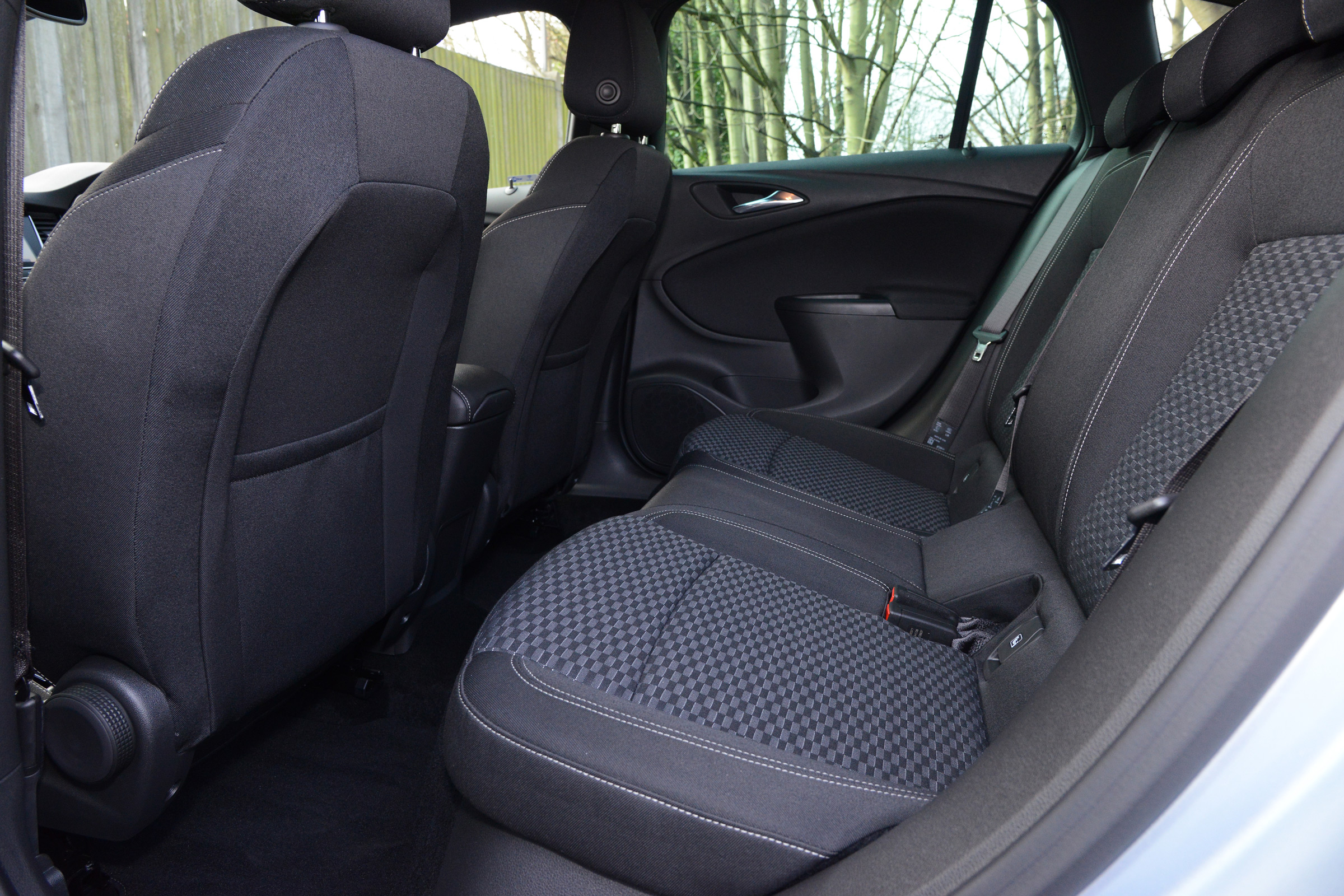 Vauxhall Astra Sports Tourer diesel 2016 - rear seats