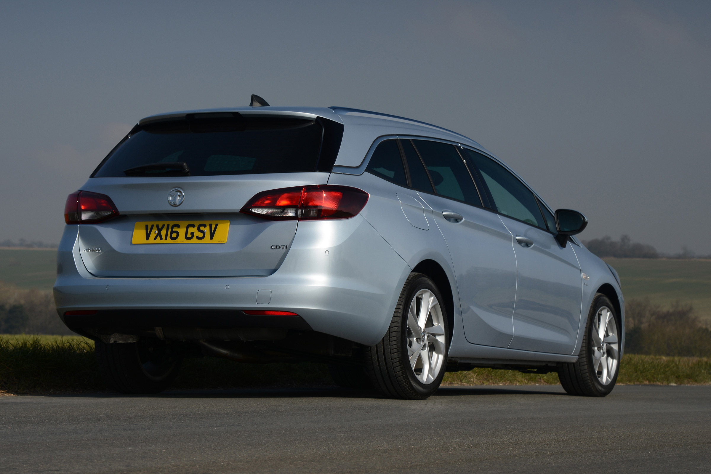 Vauxhall Astra Sports Tourer diesel 2016 - rear quarter