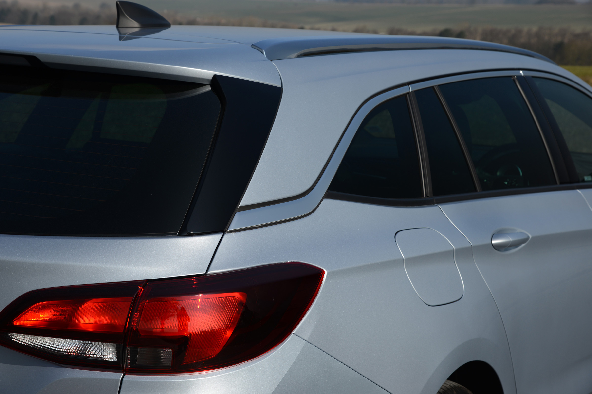Vauxhall Astra Sports Tourer diesel 2016 - rear light
