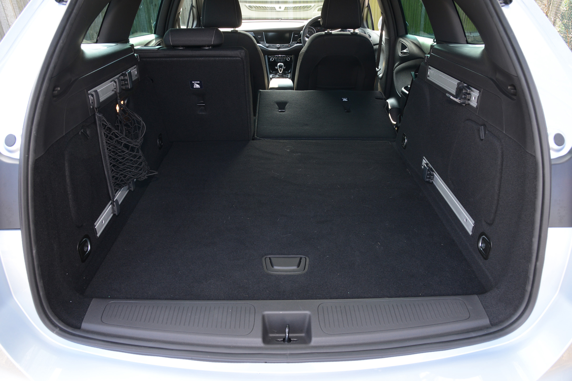 Vauxhall Astra Sports Tourer diesel 2016 - boot seats down