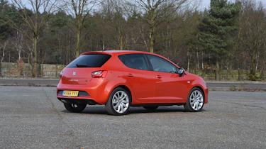 SEAT Ibiza SC FR vs Ford Fiesta Zetec S Black Edition - Ibiza rear three quarter