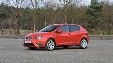 SEAT Ibiza SC FR vs Ford Fiesta Zetec S Black Edition - Ibiza front three quarter