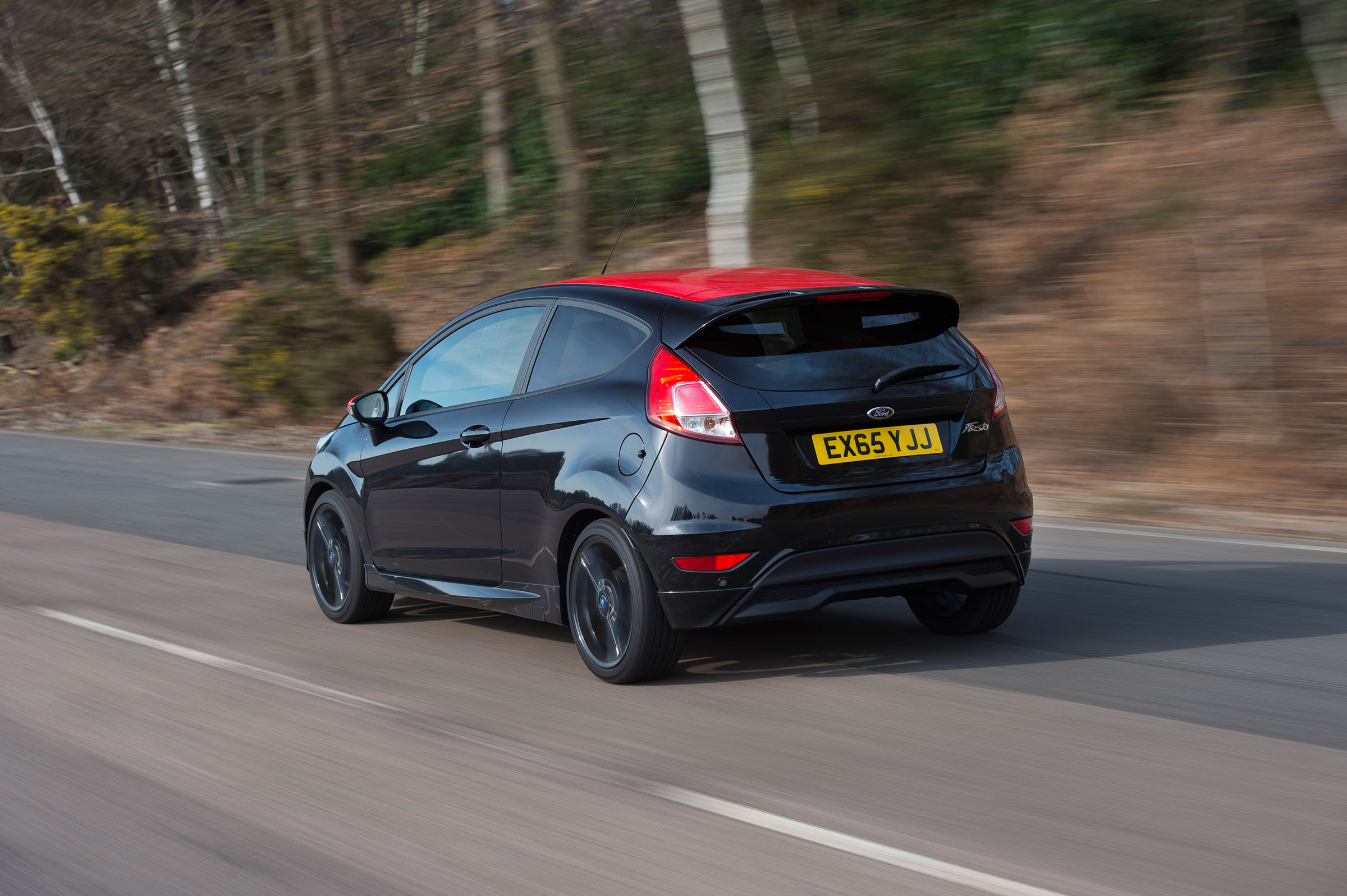 SEAT Ibiza SC FR vs Ford Fiesta Zetec S Black Edition - Fiesta rear tracking