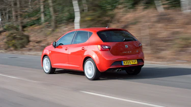 SEAT Ibiza SC FR vs Ford Fiesta Zetec S Black Edition - Ibiza rear tracking