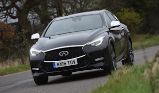 Infiniti Q30 Sport AWD 2016 - front tracking
