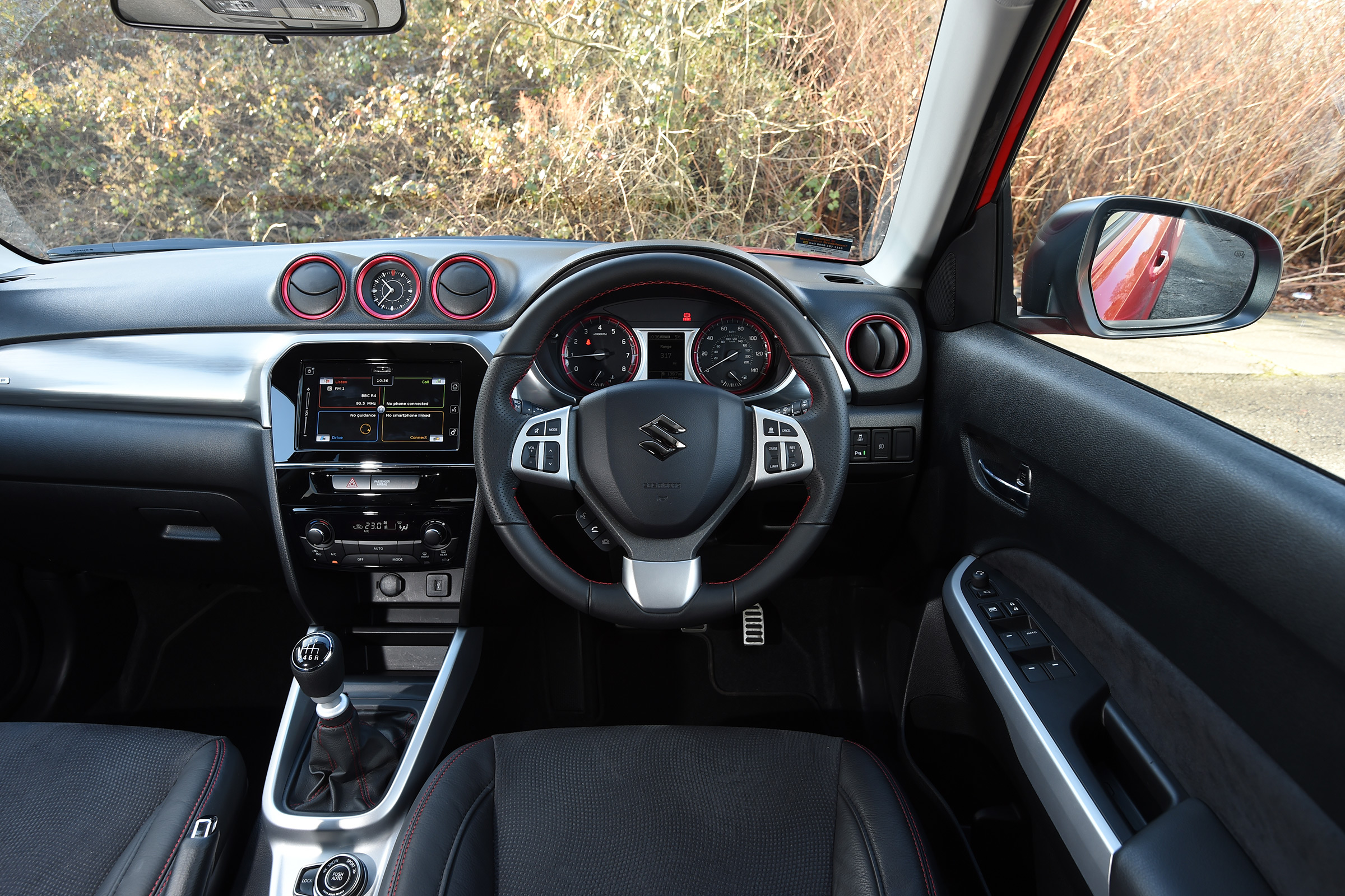 Suzuki Vitara S - interior