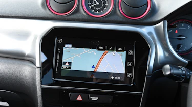 Suzuki Vitara S - infotainment