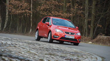 SEAT Ibiza SC FR vs Ford Fiesta Zetec S Black Edition - Ibiza front cornering