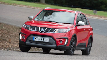 Suzuki Vitara S - front cornering