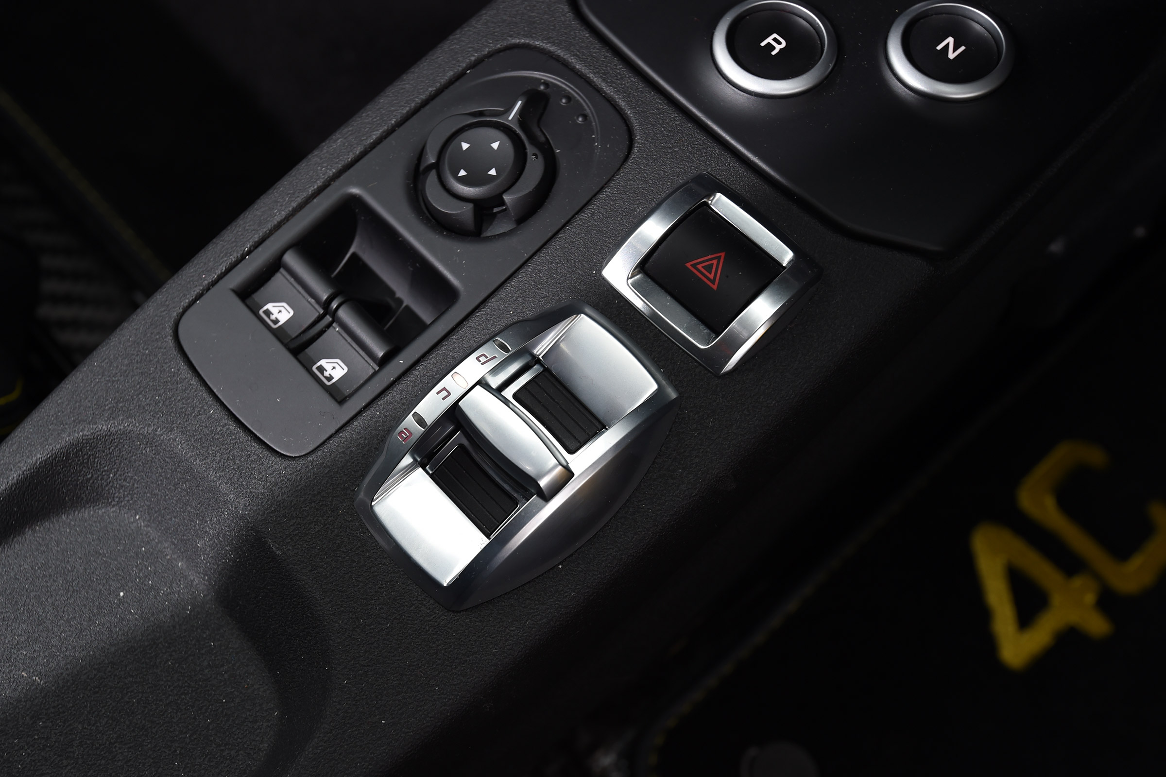 Alfa Romeo 4C Spider - centre console
