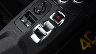 Alfa Romeo 4C Spider - centre console