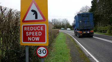 Britain's most dangerous roads revealed - slowing signs