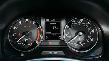 Skoda Fabia Colour Edition - dials