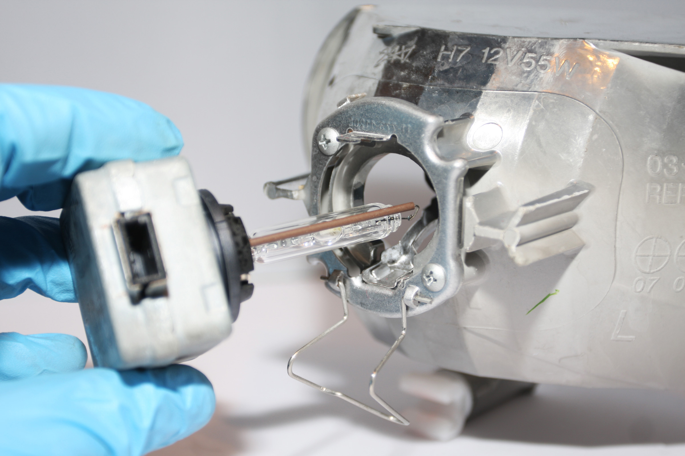 HID conversion kits - fitting