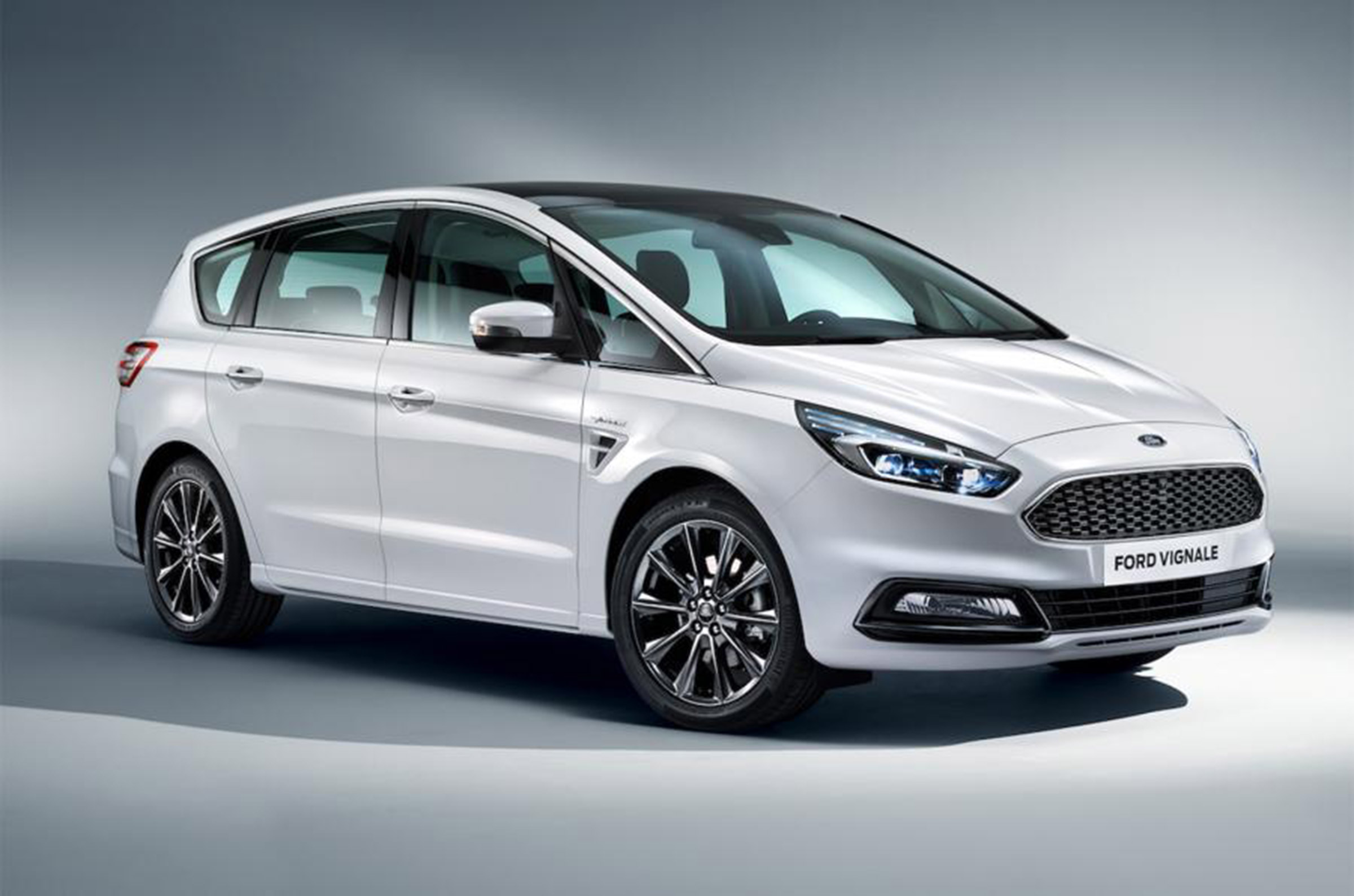 Ford S-MAX Vignale - press white front quarter