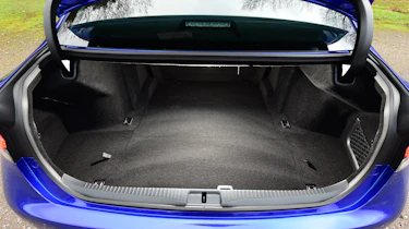 Lexus GS F - boot