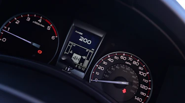 Isuzu D-Max - dials