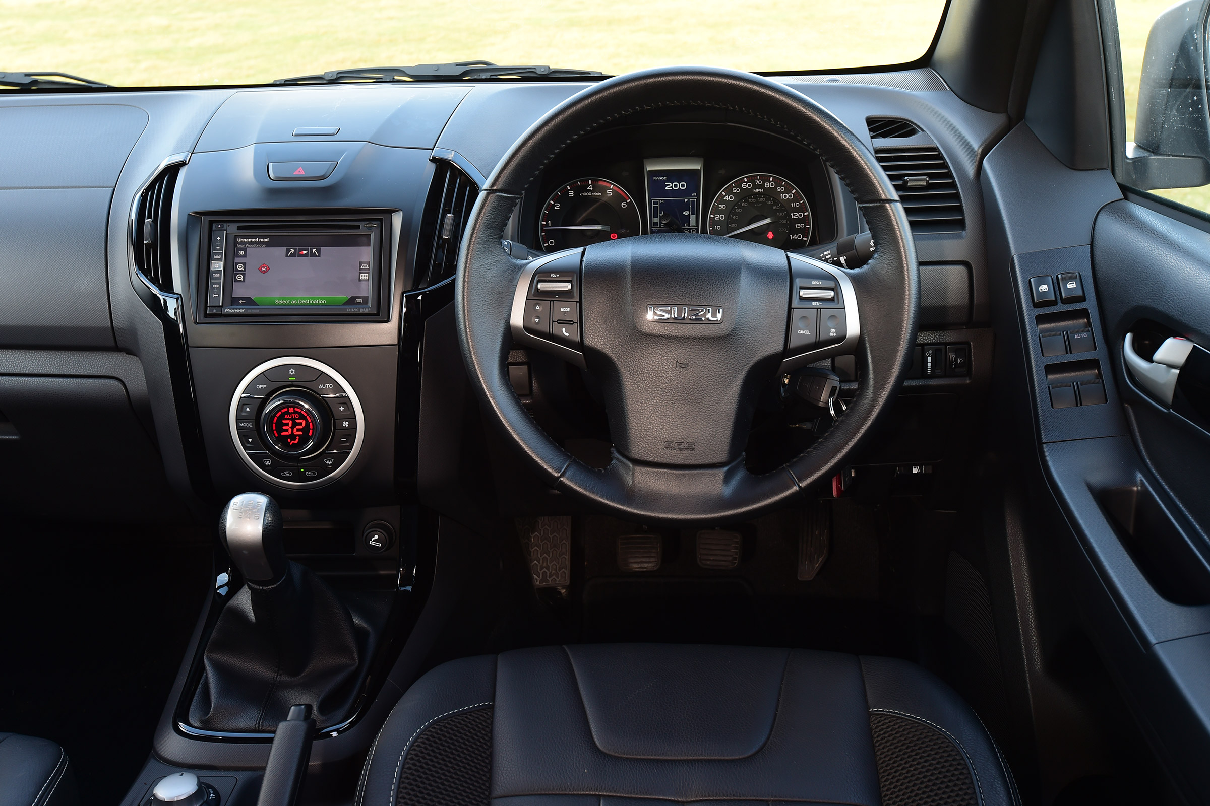 Isuzu D-Max - dash