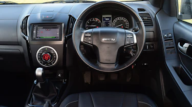 Isuzu D-Max - dash