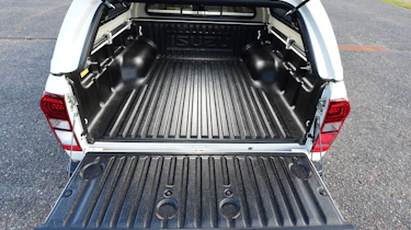 Isuzu D-Max - load space