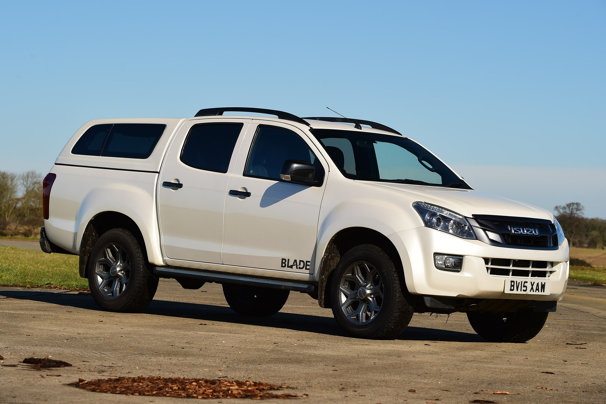 Isuzu D-Max - front static