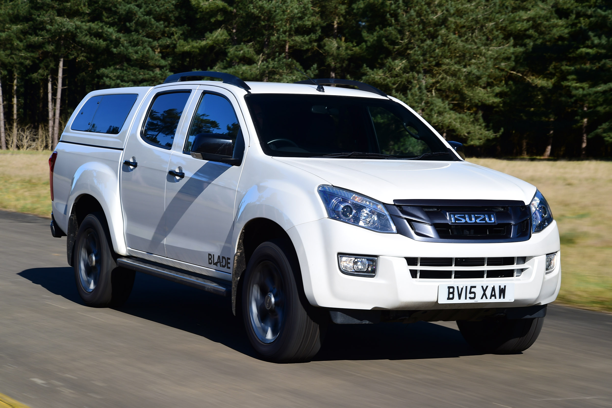 Isuzu D-Max - front