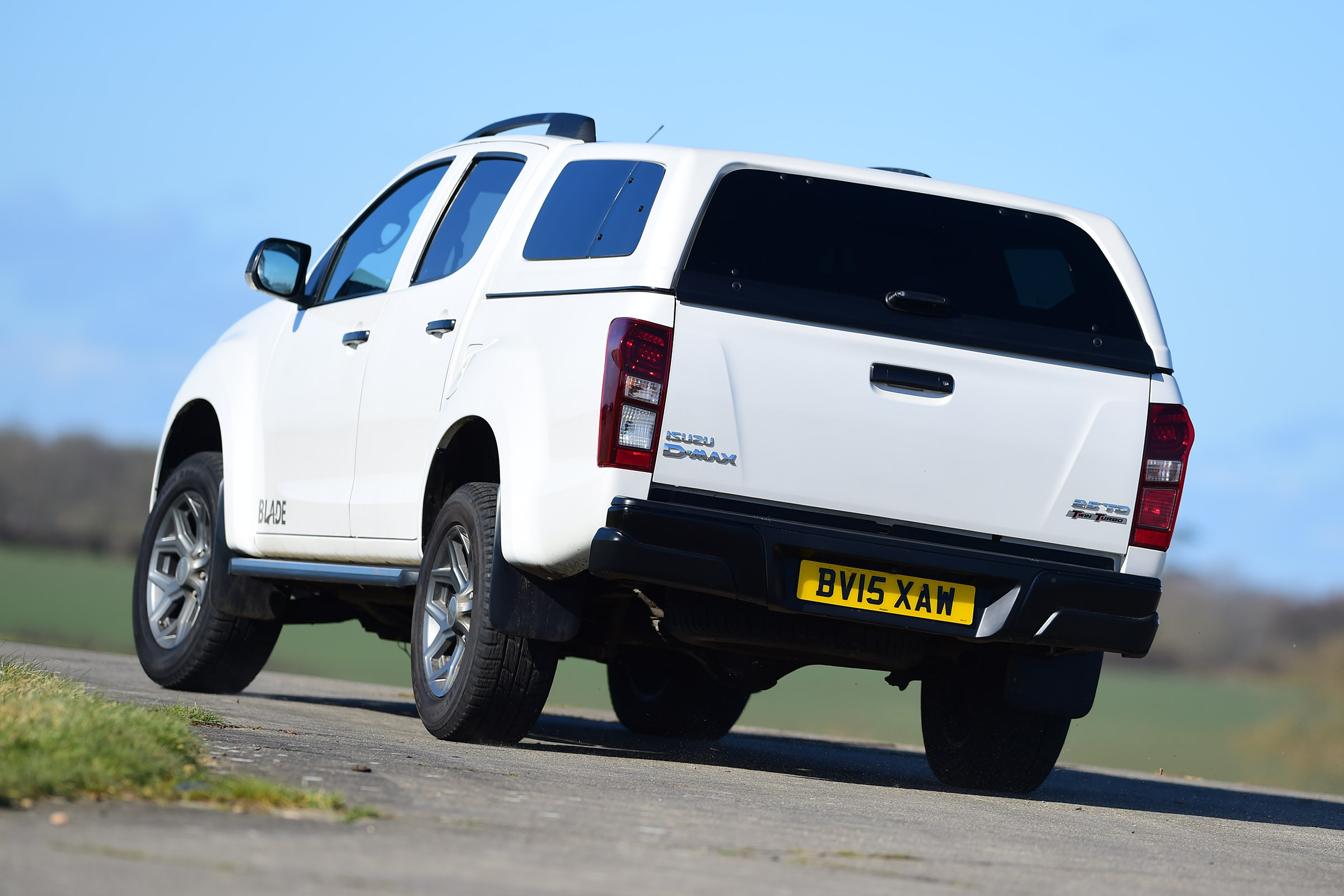 Isuzu D-Max - rear cornering