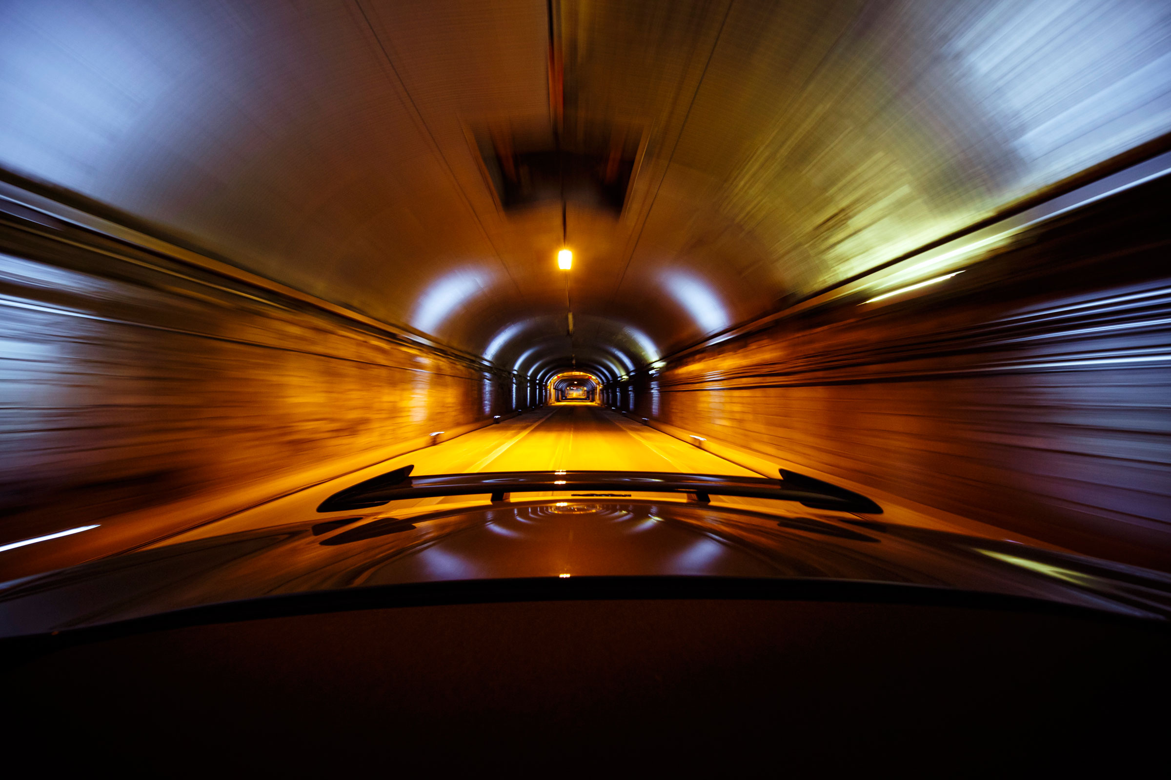 Jaguar F-Type SVR Tunnel Run - down tunnel