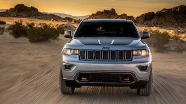 Jeep Grand Cherokee Trailhawk - front