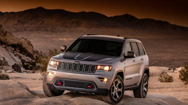 Jeep Grand Cherokee Trailhawk - front three quarter