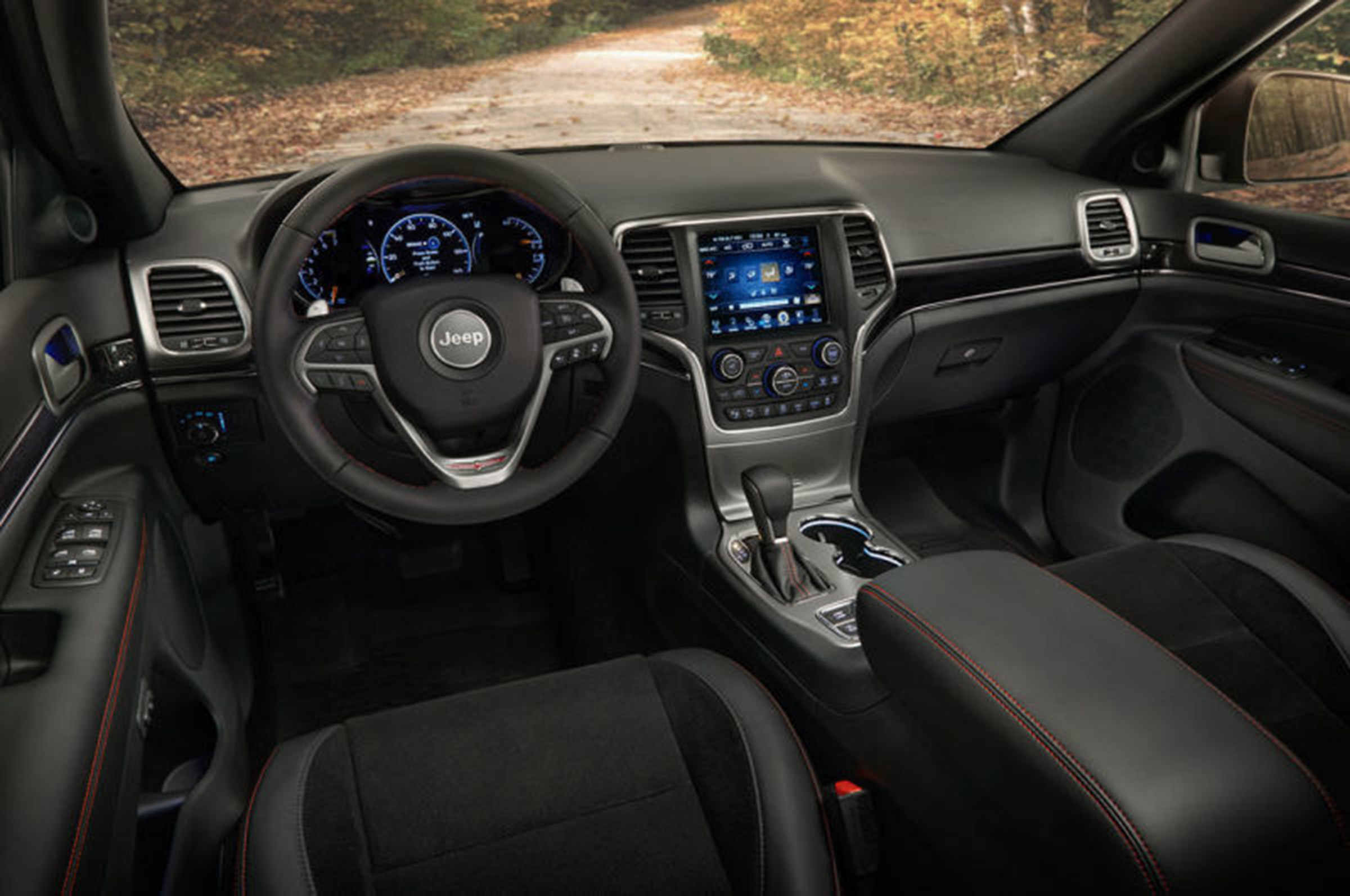 Jeep Grand Cherokee Trailhawk - interior