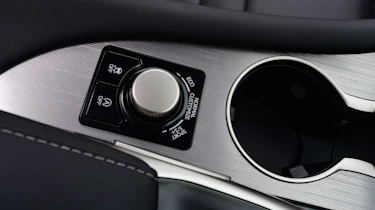 Lexus RX 200t - centre console