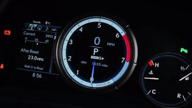 Lexus RX 200t - dials