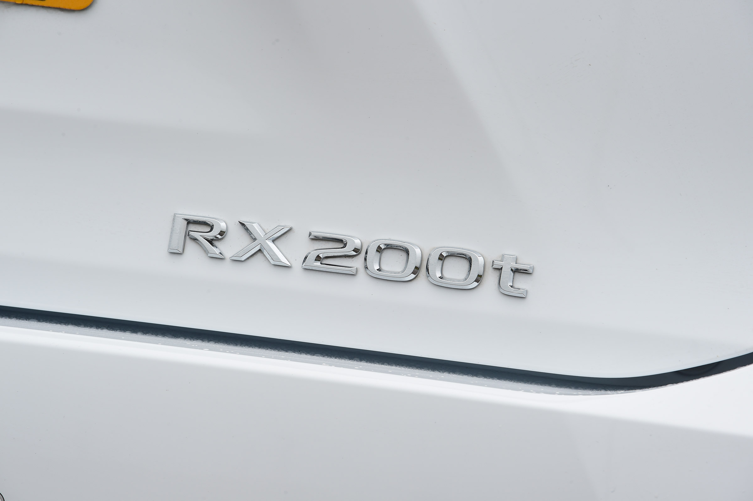 Lexus RX 200t - badge detail